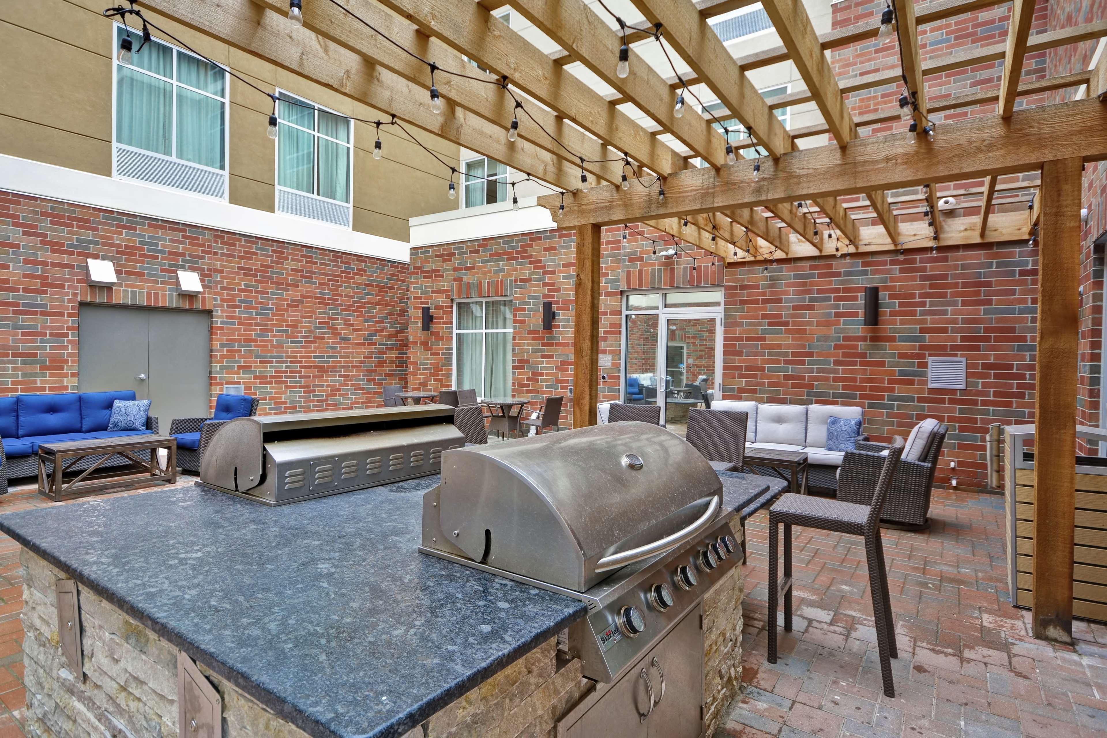 Homewood Suites By Hilton Warren Detroit Экстерьер фото